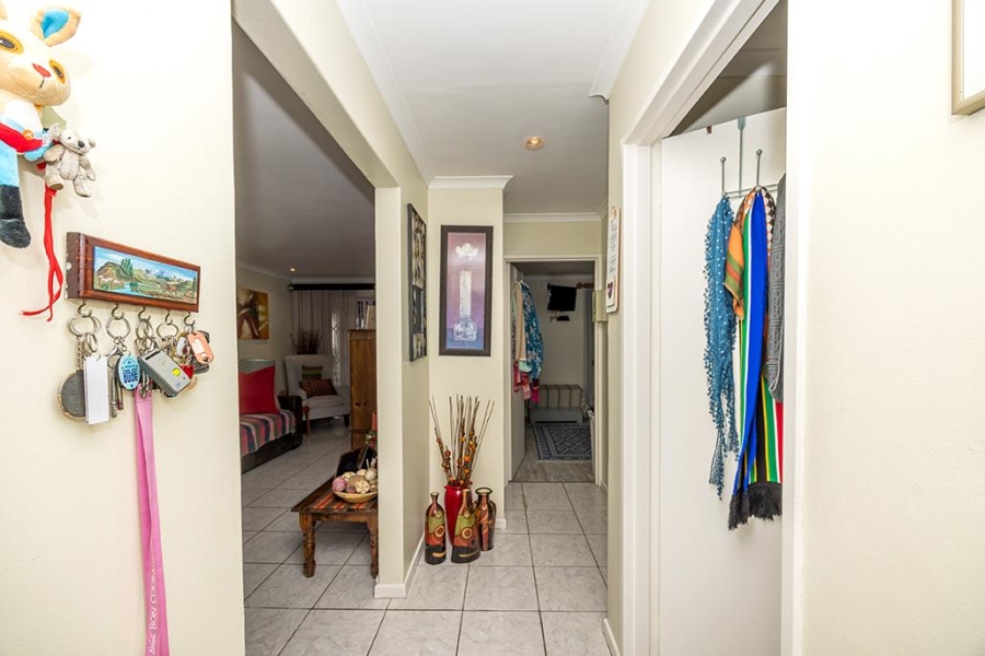 2 Bedroom Property for Sale in Bothasig Western Cape